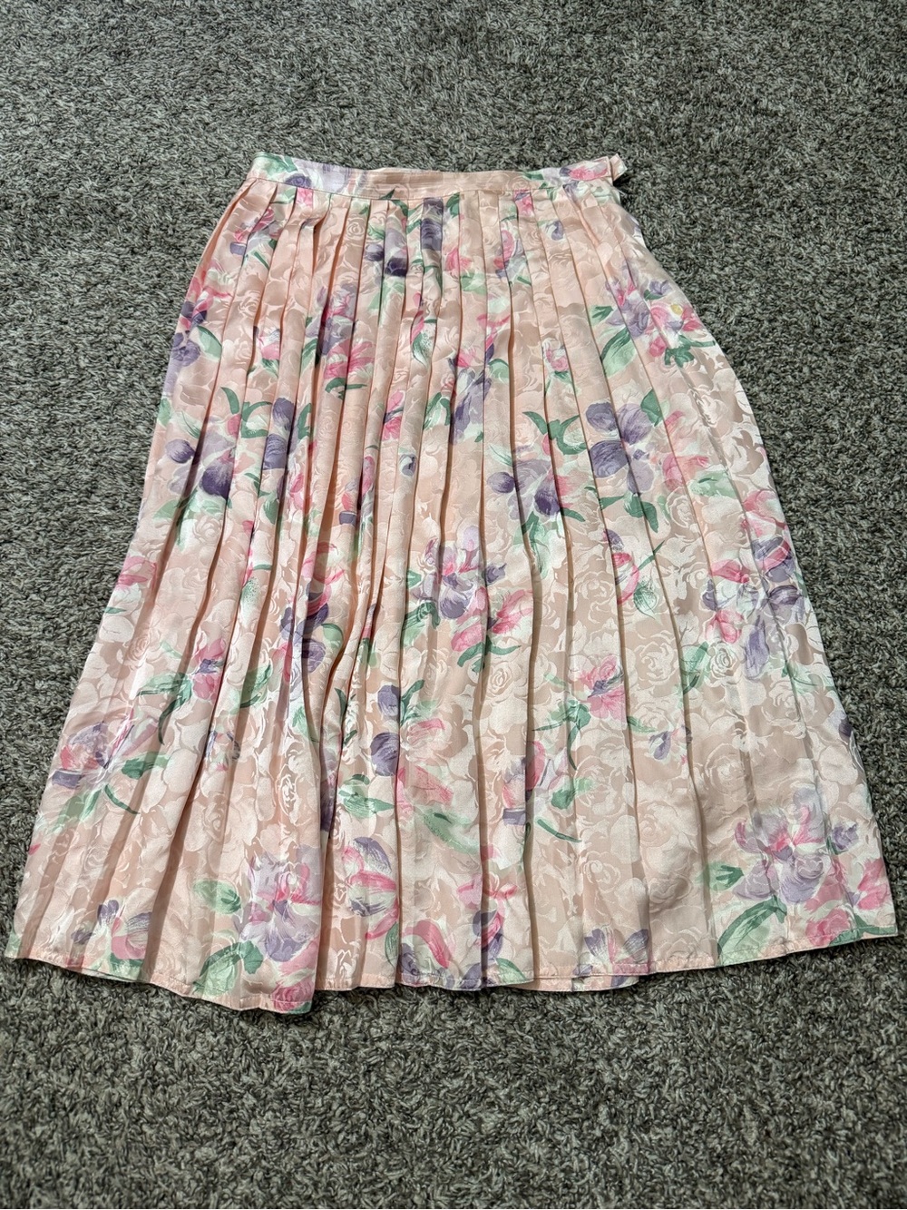 Pleated Floral Midi Skirt in Blush Pink
